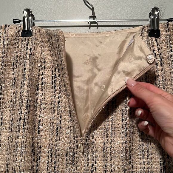 Escada Women's Beige Wool Silk Blend Tweed Midi Straight Skirt - Picture 4 of 6